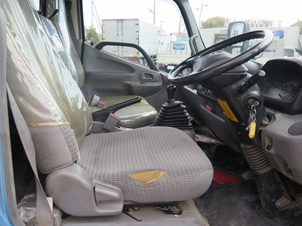 /file/cars/files/EX2412098%20XZU600-0022560/IMG_5268.jpg
