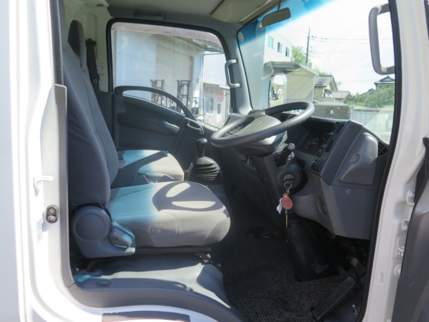 /file/cars/files/EX2503142%20NPR85Y-7005355/IMG_6756.jpg