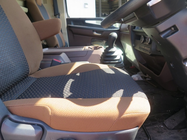 /file/cars/files/EX2504163%20GC2AB-101141/IMG_6212.jpg