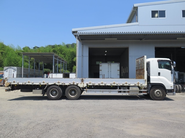 /file/cars/files/EX2506006%20CYY77B-7000141/IMG_6382.jpg