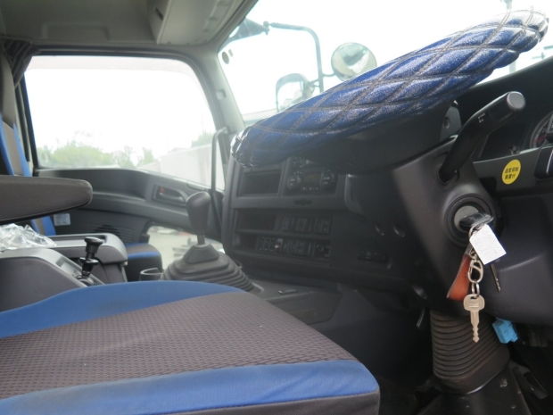 /file/cars/files/EX2508038%20CYY77CJ-7000018/IMG_6934.jpg